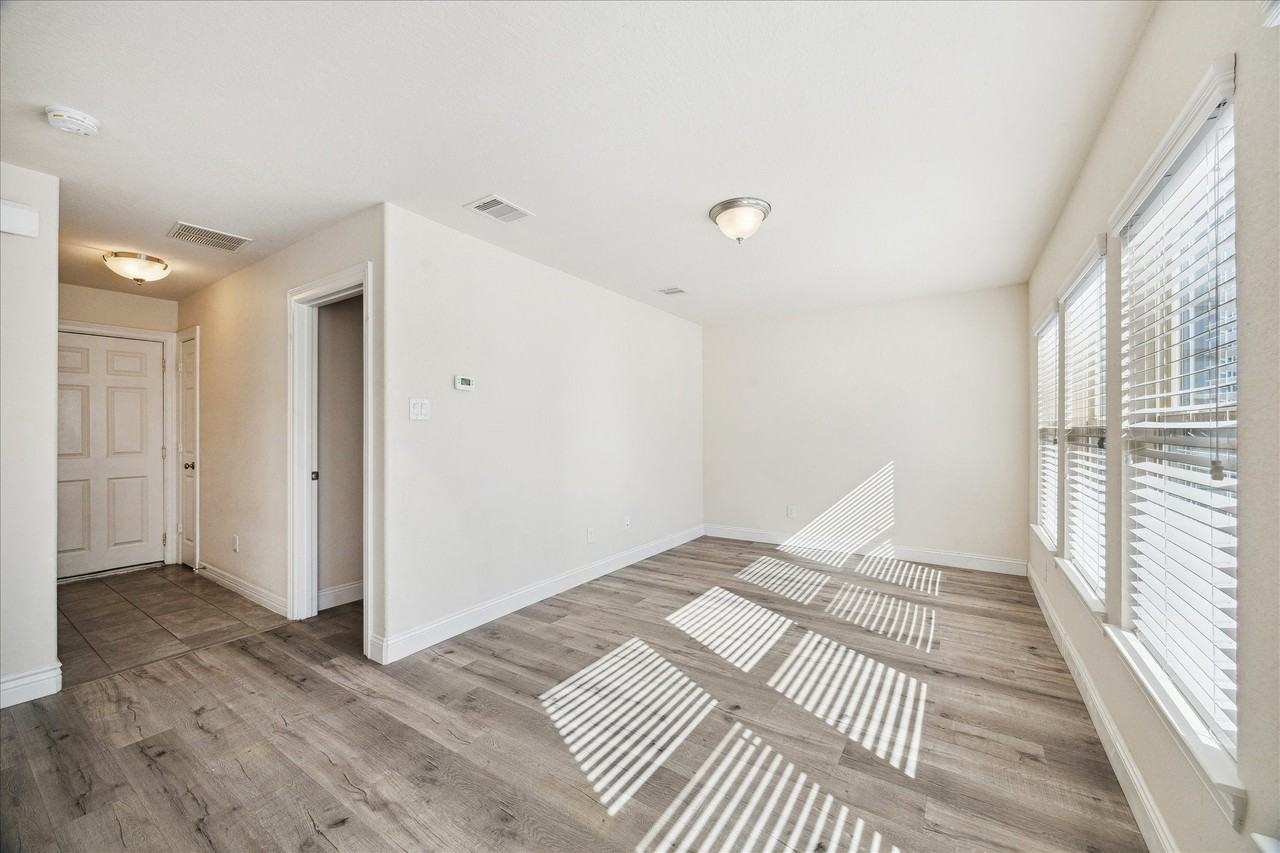 10709 Madden Oaks Pl - Photo 3 of 31