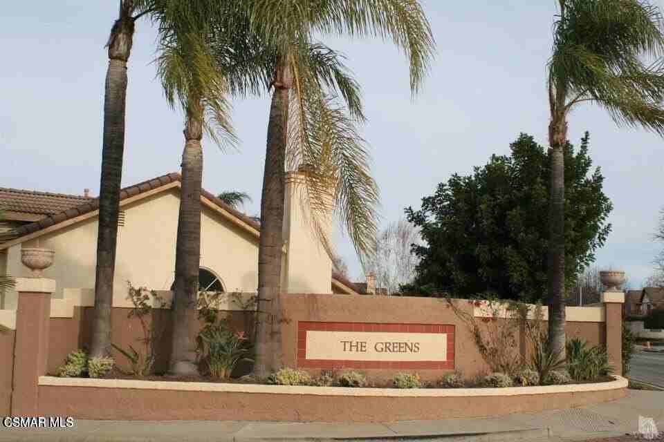 536 Fairfield Rd - Photo 2 of 21