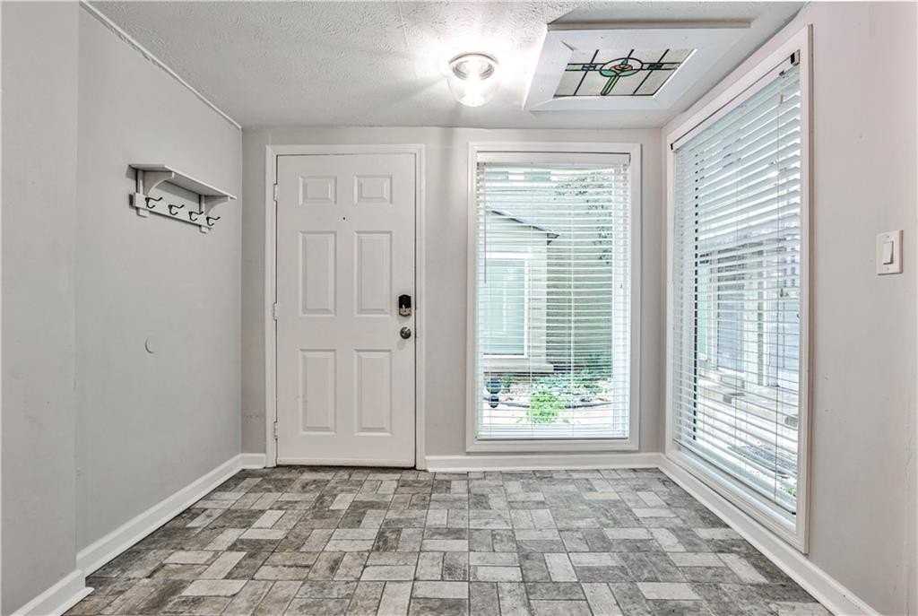 864 Charles Allen Dr Ne Unit C3 #C3 - Photo 4 of 22