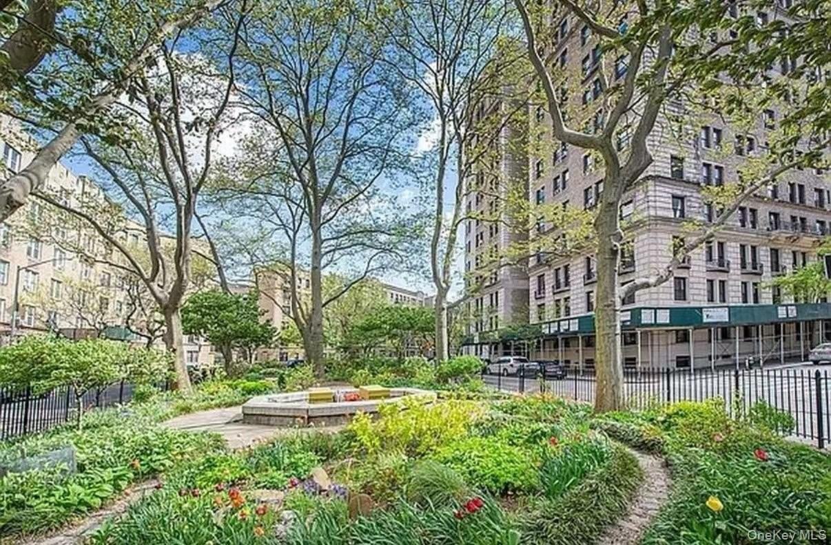 779 Riverside Dr Apt C63 - Photo 3 of 16