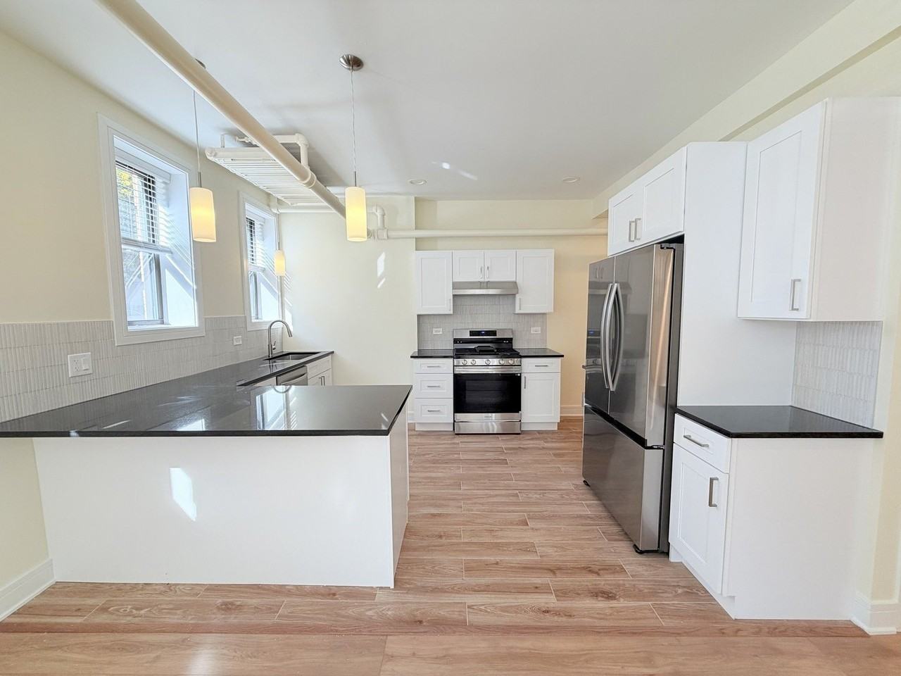 3927 N Pine Grove Ave Unit G #G - Photo 2 of 16