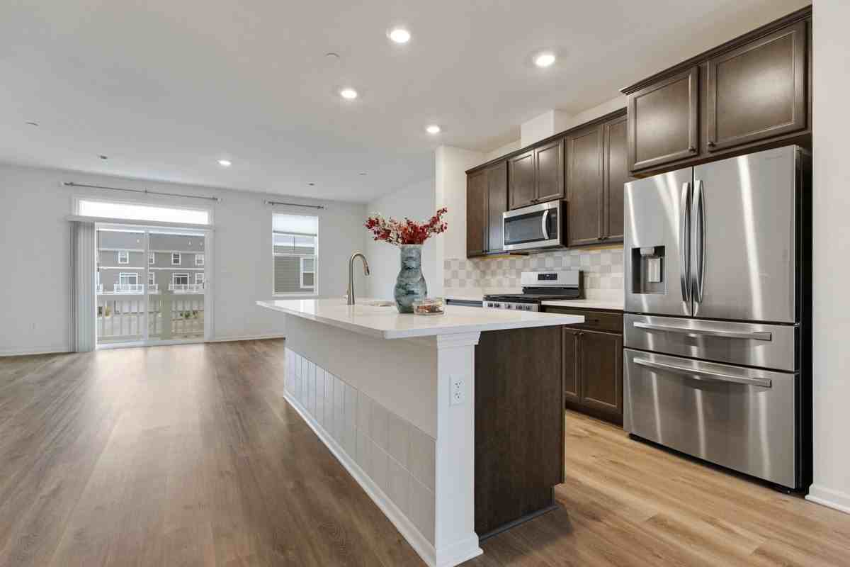 2016 Yellowstone Blvd - Photo 7 of 26