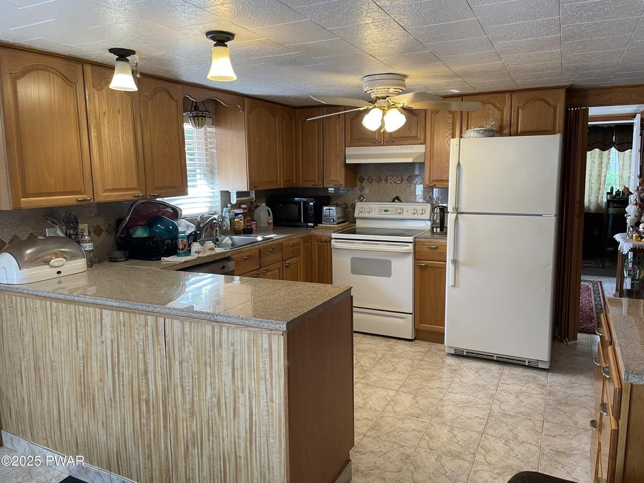 106 Red Pine Rd - Photo 3 of 12