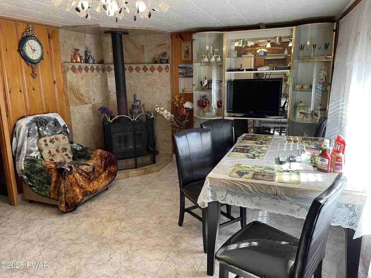 106 Red Pine Rd - Photo 4 of 12