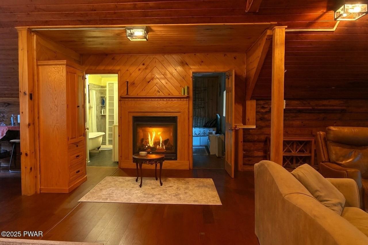 233 Northgate Ct - Photo 4 of 36