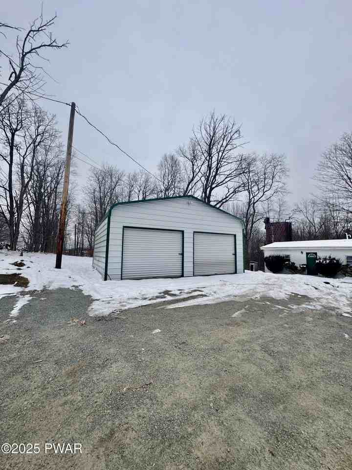 2566 Easton Tpke - Photo 2 of 24