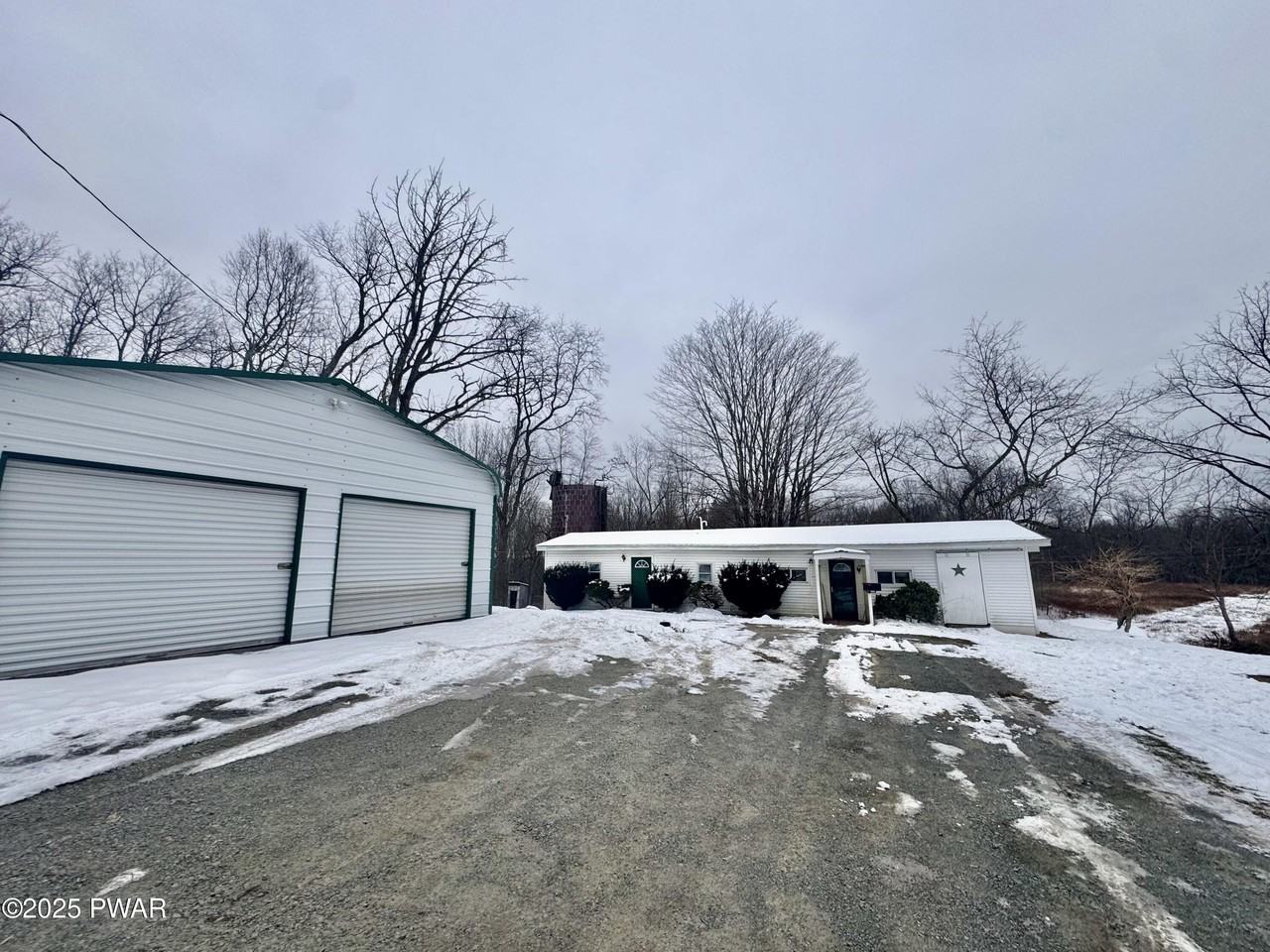 2566 Easton Tpke - Photo 3 of 24