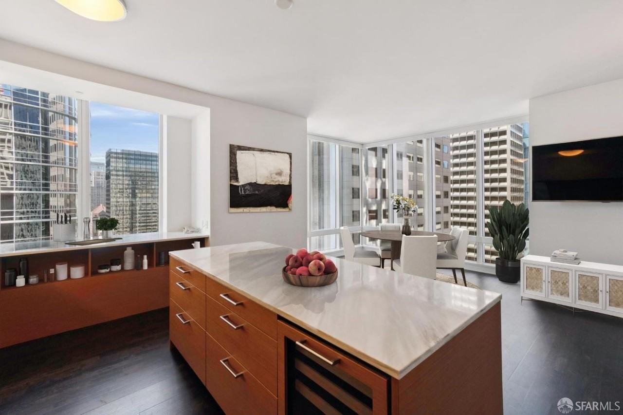 301 Mission St Apt 30a #30A - Photo 2 of 33