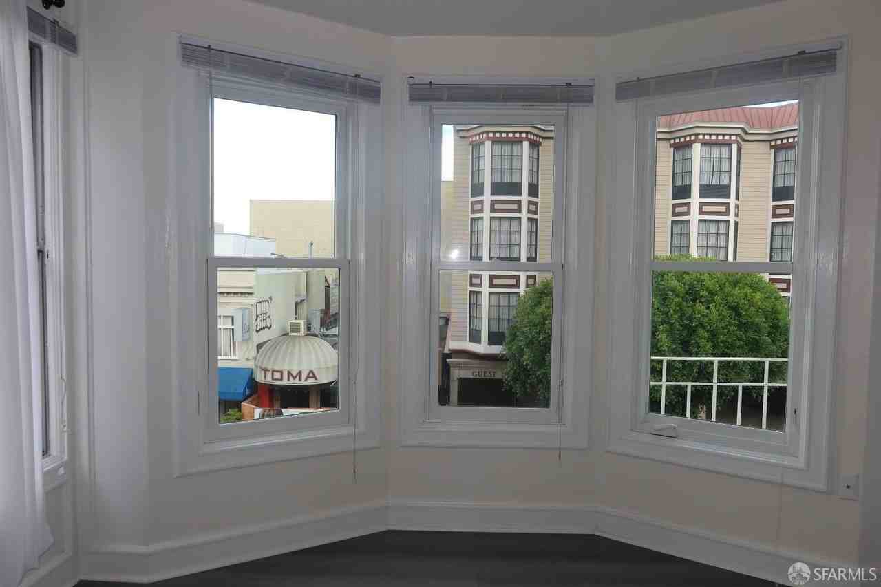 3315 Steiner St Apt 7 #7 - Photo 4 of 15