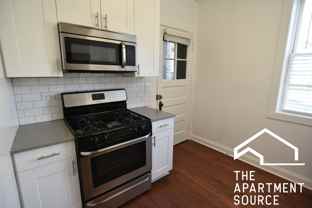 3804 N Pine Grove Ave #3 - Photo 1 of 1