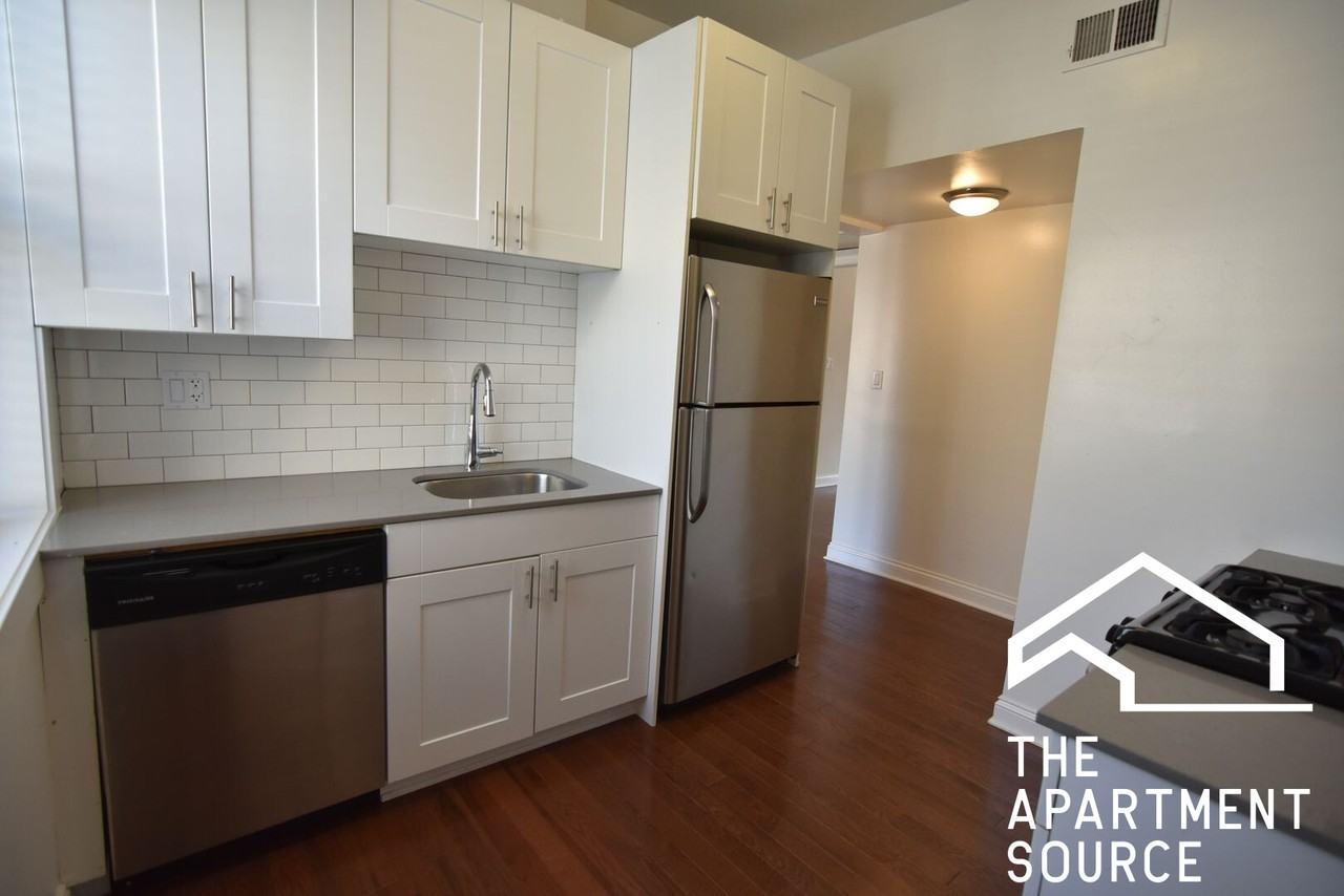 3804 N Pine Grove Ave #3 - Photo 2 of 24