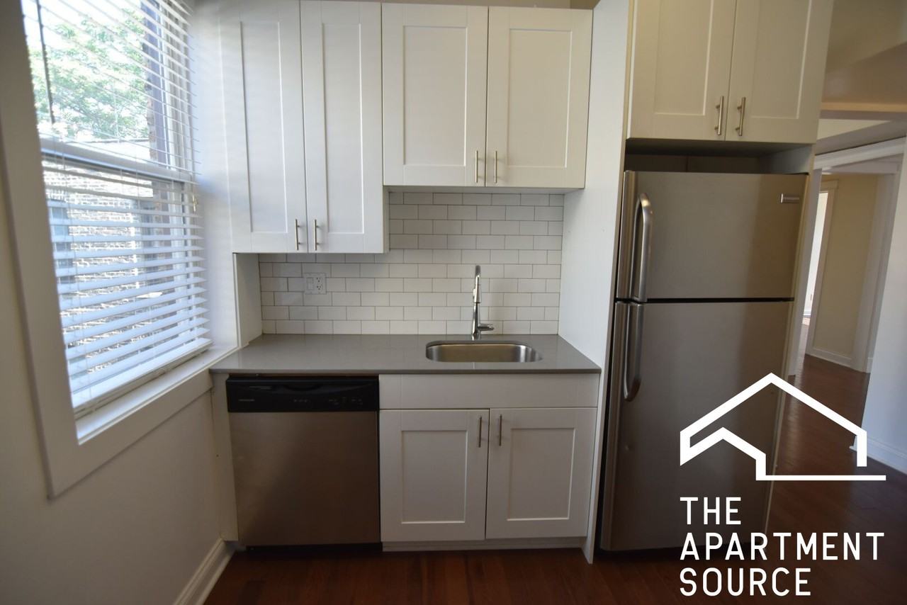 3804 N Pine Grove Ave #3 - Photo 4 of 24