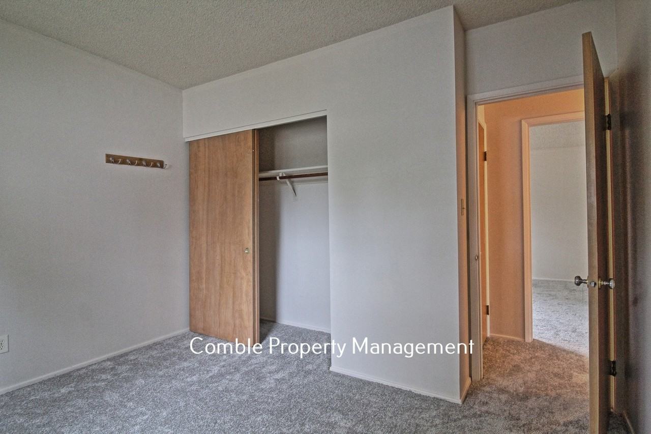 426 164th Ave Ne - Photo 7 of 13