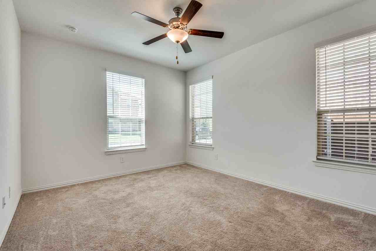 2925 Griffin Ln - Photo 7 of 12