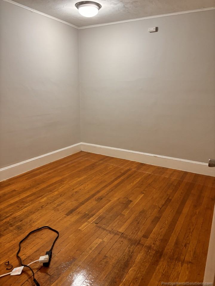 Russell St #25 - Photo 3 of 27