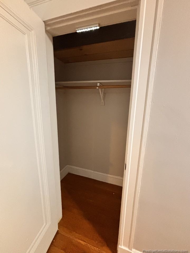 Russell St #25 - Photo 4 of 27