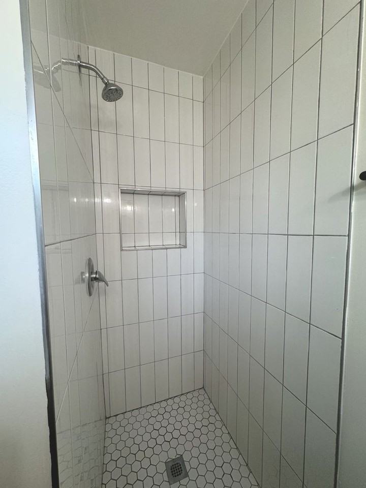 1704-1732 N. Sierra Bonita Ave. - Photo 4 of 15