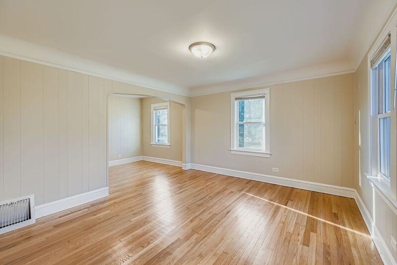 16855 Sayre Ave - Photo 2 of 24