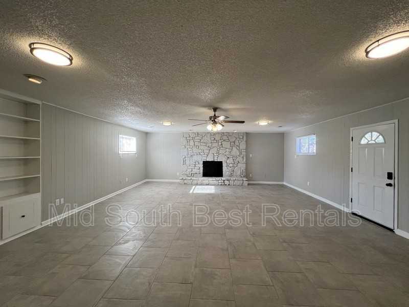 2979 Brandale St - Photo 3 of 24