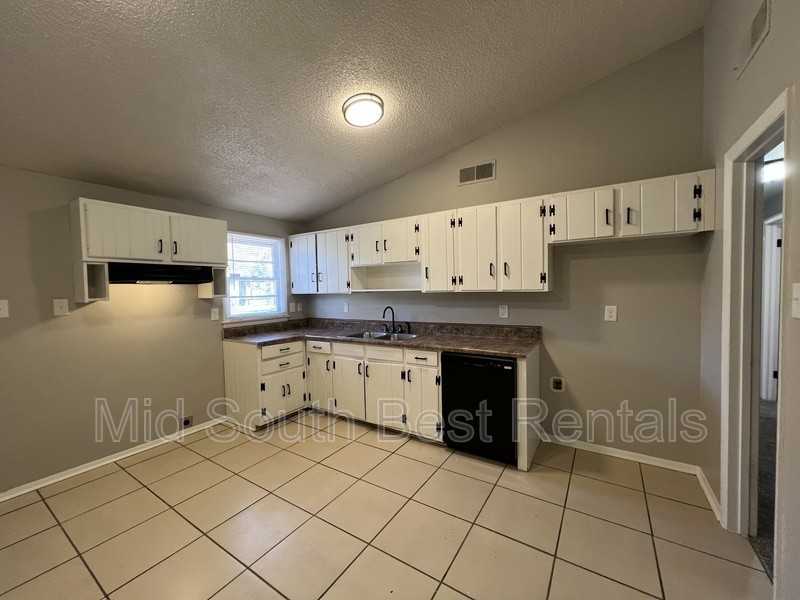 2979 Brandale St - Photo 6 of 24