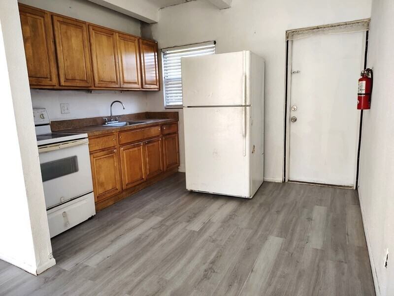 5261 Alhambra Dr #23 - Photo 4 of 7