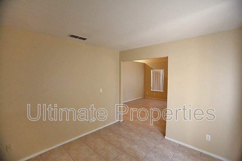 1414 W Villa Maria Dr - Photo 4 of 12