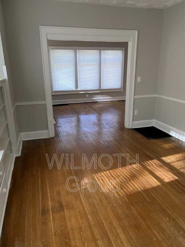 4025 N Kenwood Ave - Photo 6 of 17