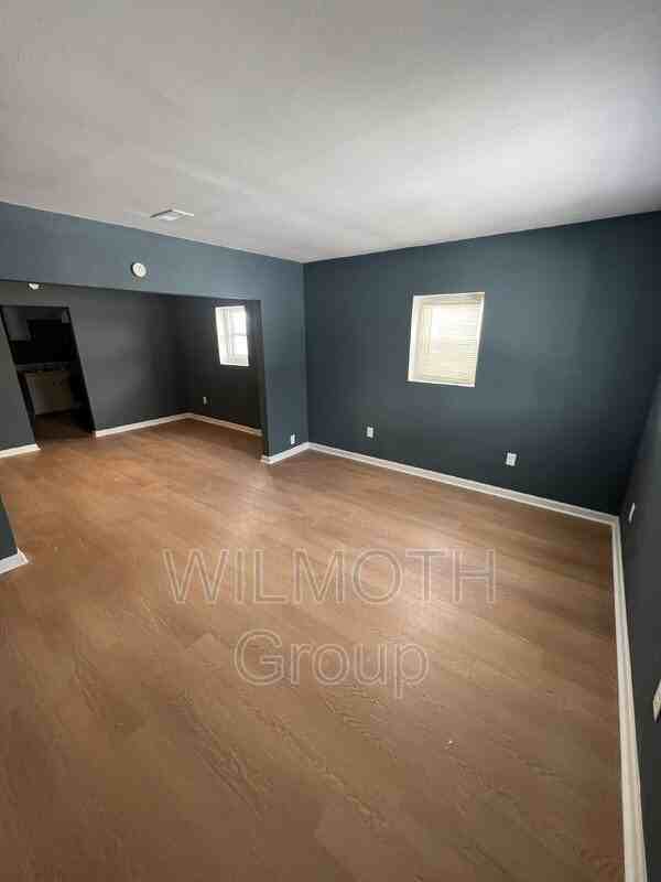 2532 N Temple Ave - Photo 3 of 13