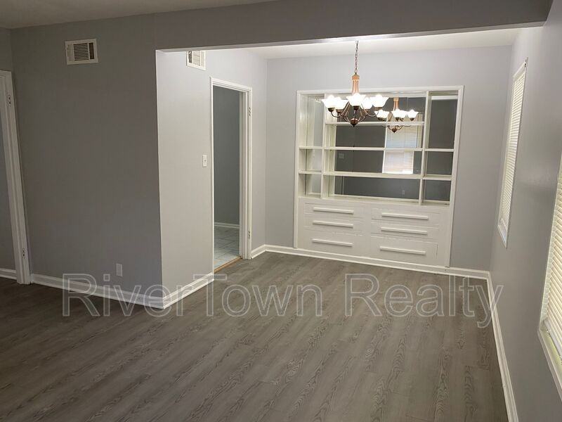 1456 Paullus Ave - Photo 3 of 28