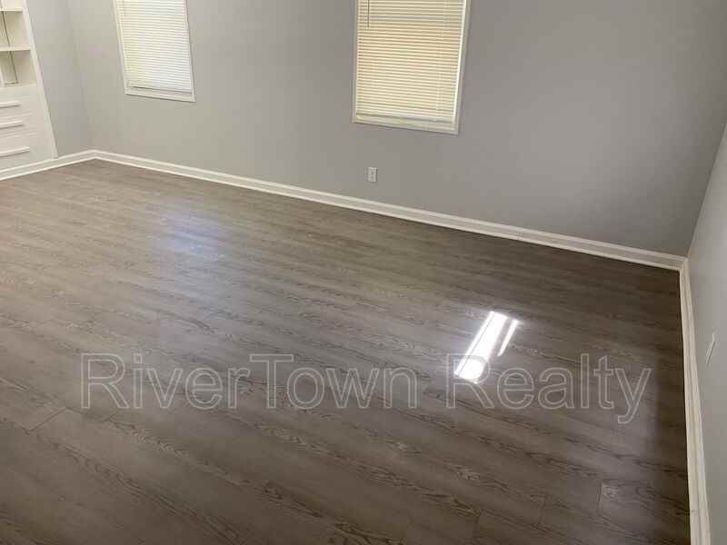 1456 Paullus Ave - Photo 6 of 28