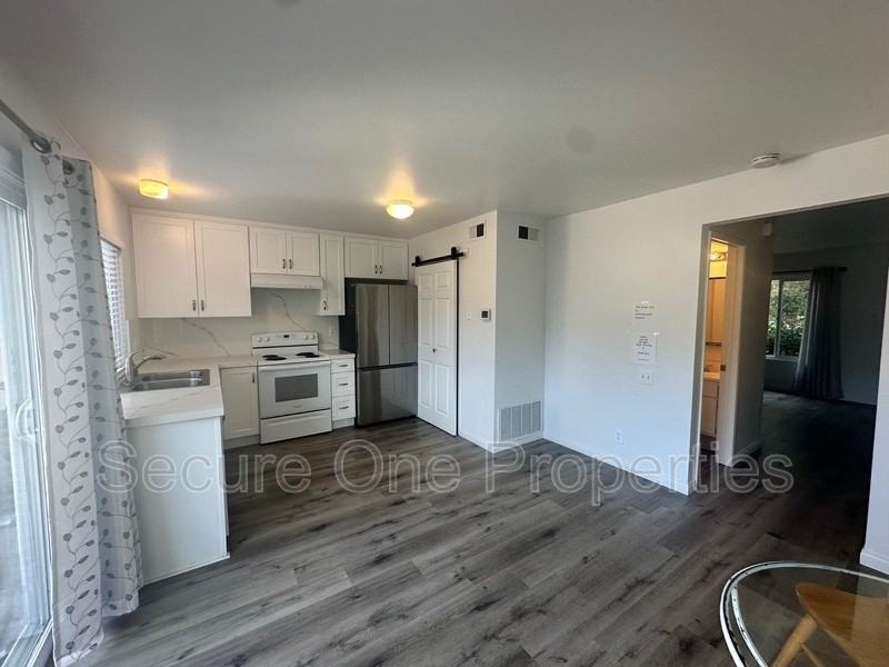 491 Serento Cir - Photo 3 of 28