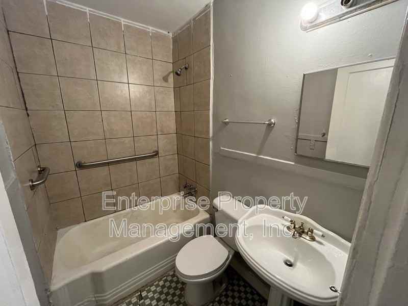 1041 Railton Rd - Photo 7 of 14