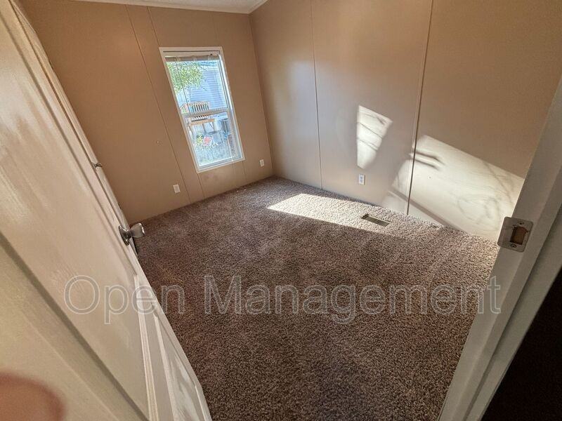 356 Bayhead Dr - Photo 7 of 12