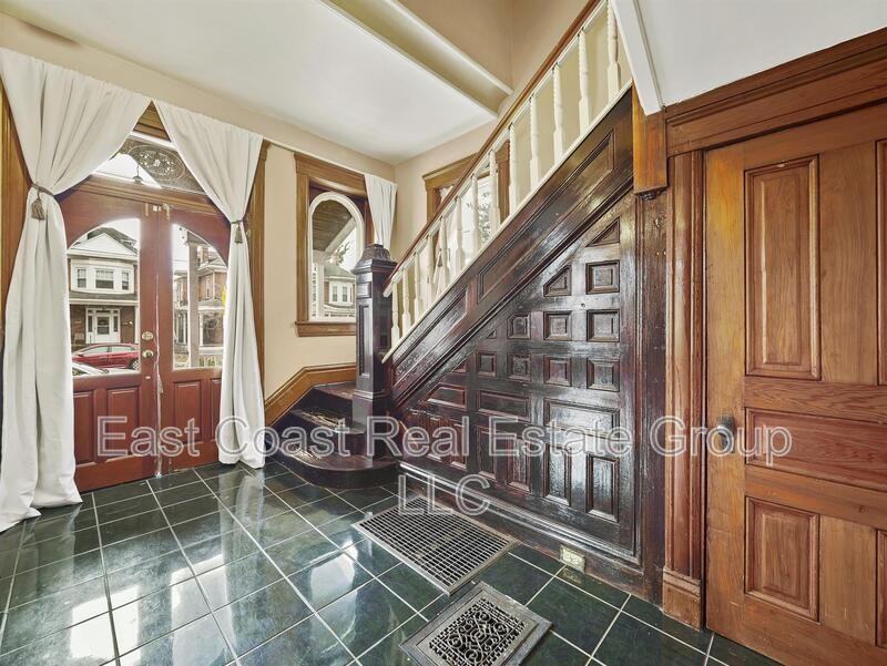 448 Summit Ave - Photo 6 of 44