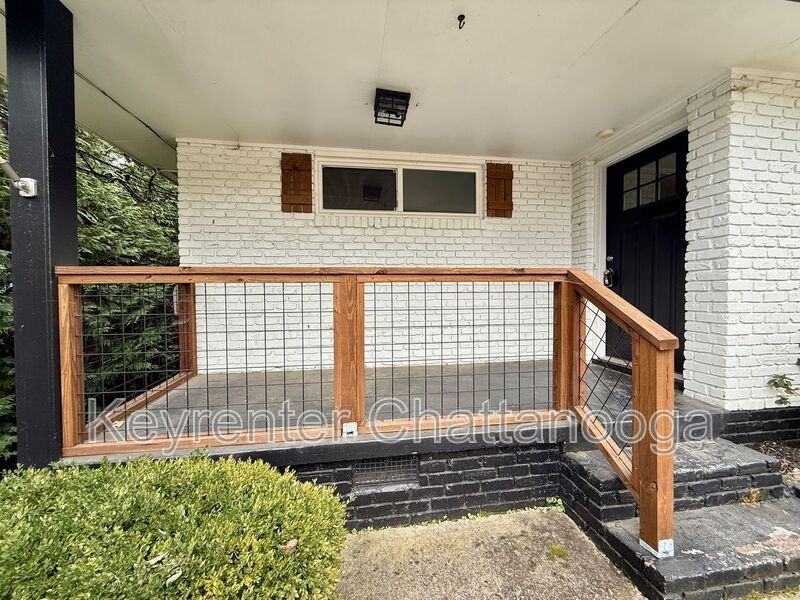 904 Tremont St #B - Photo 2 of 13