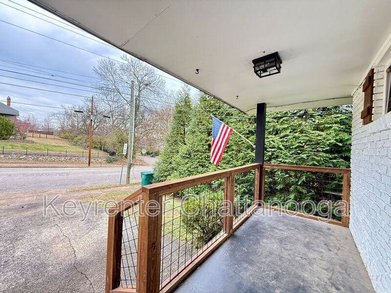 904 Tremont St #B - Photo 3 of 13