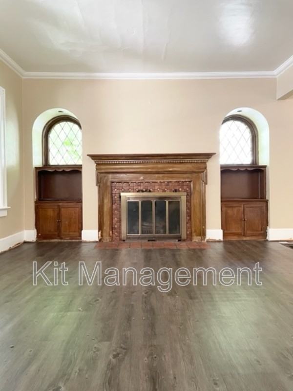 3722 Homewood Ave - Photo 2 of 11