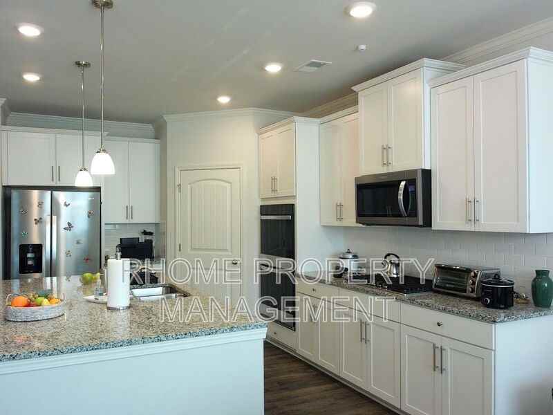 9926 Stretford Rd - Photo 4 of 41