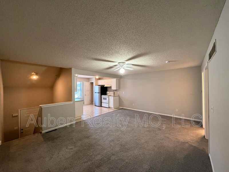 5644 N Anita Ave - Photo 3 of 19