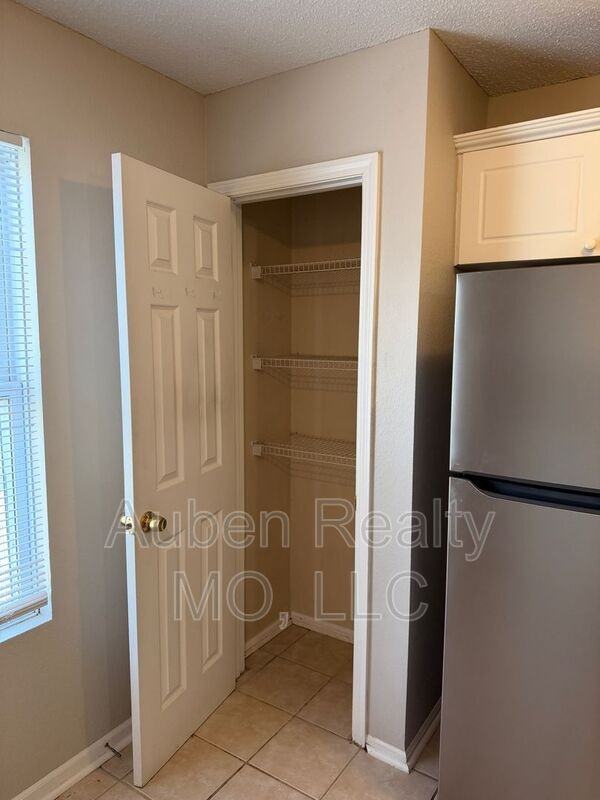 5644 N Anita Ave - Photo 7 of 19