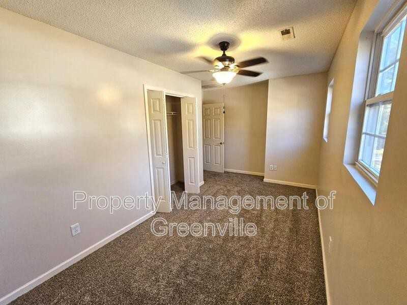 107 Fowler St - Photo 7 of 18