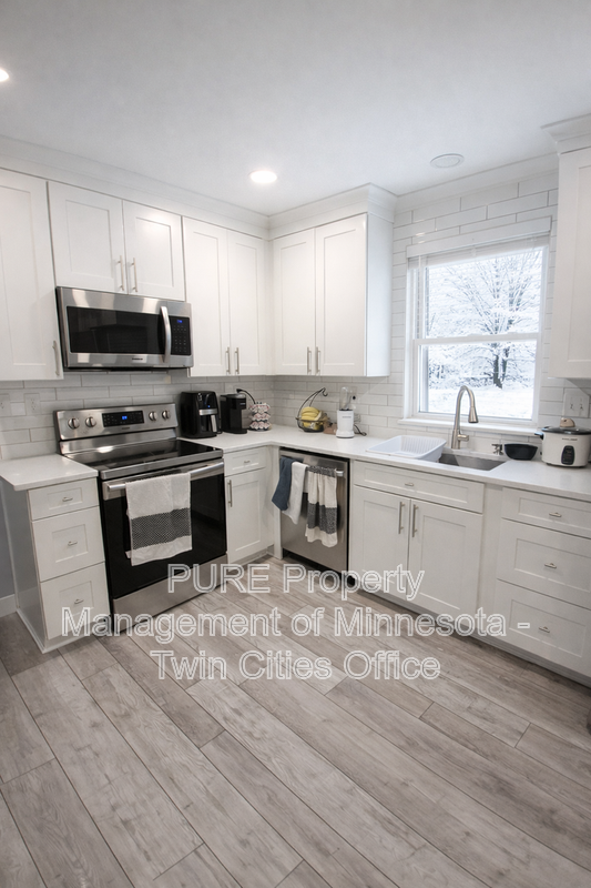 453 Maryland Ave E - Photo 2 of 18