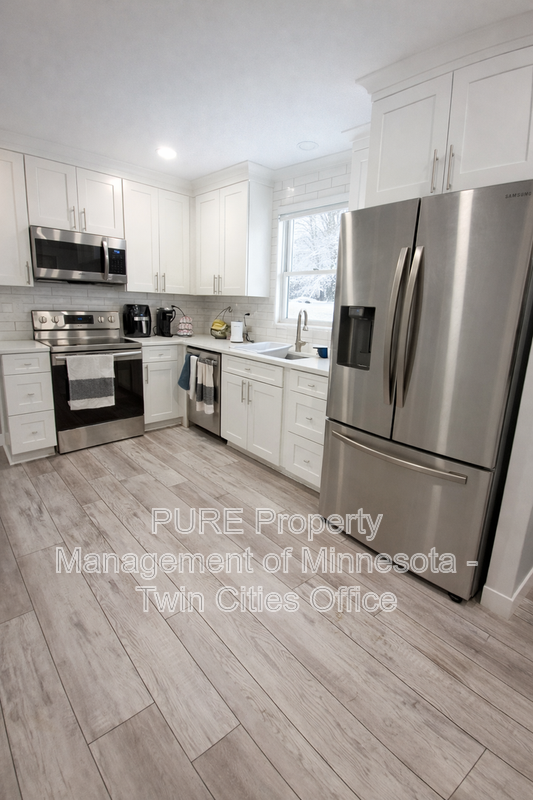 453 Maryland Ave E - Photo 3 of 18