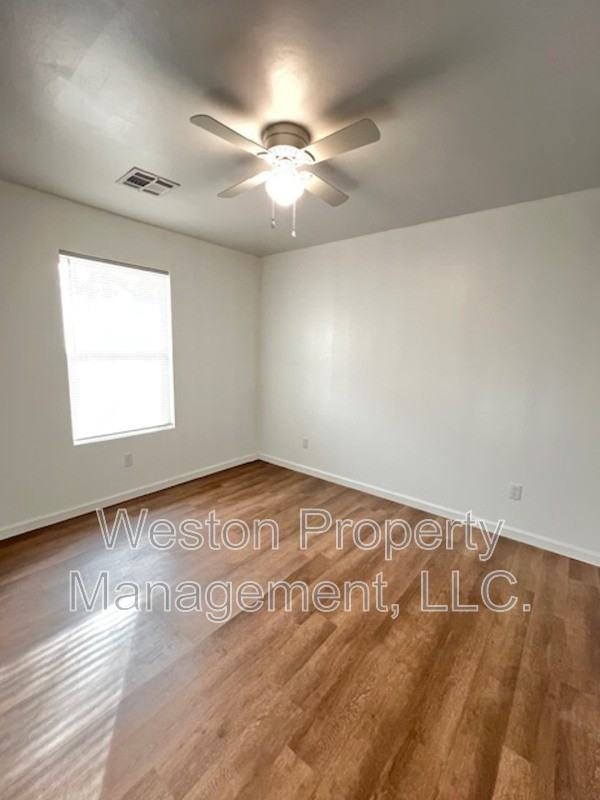 1823 E Rutgers Ave - Photo 6 of 8