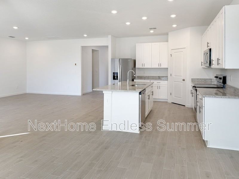 12719 Senbay Ct - Photo 5 of 16