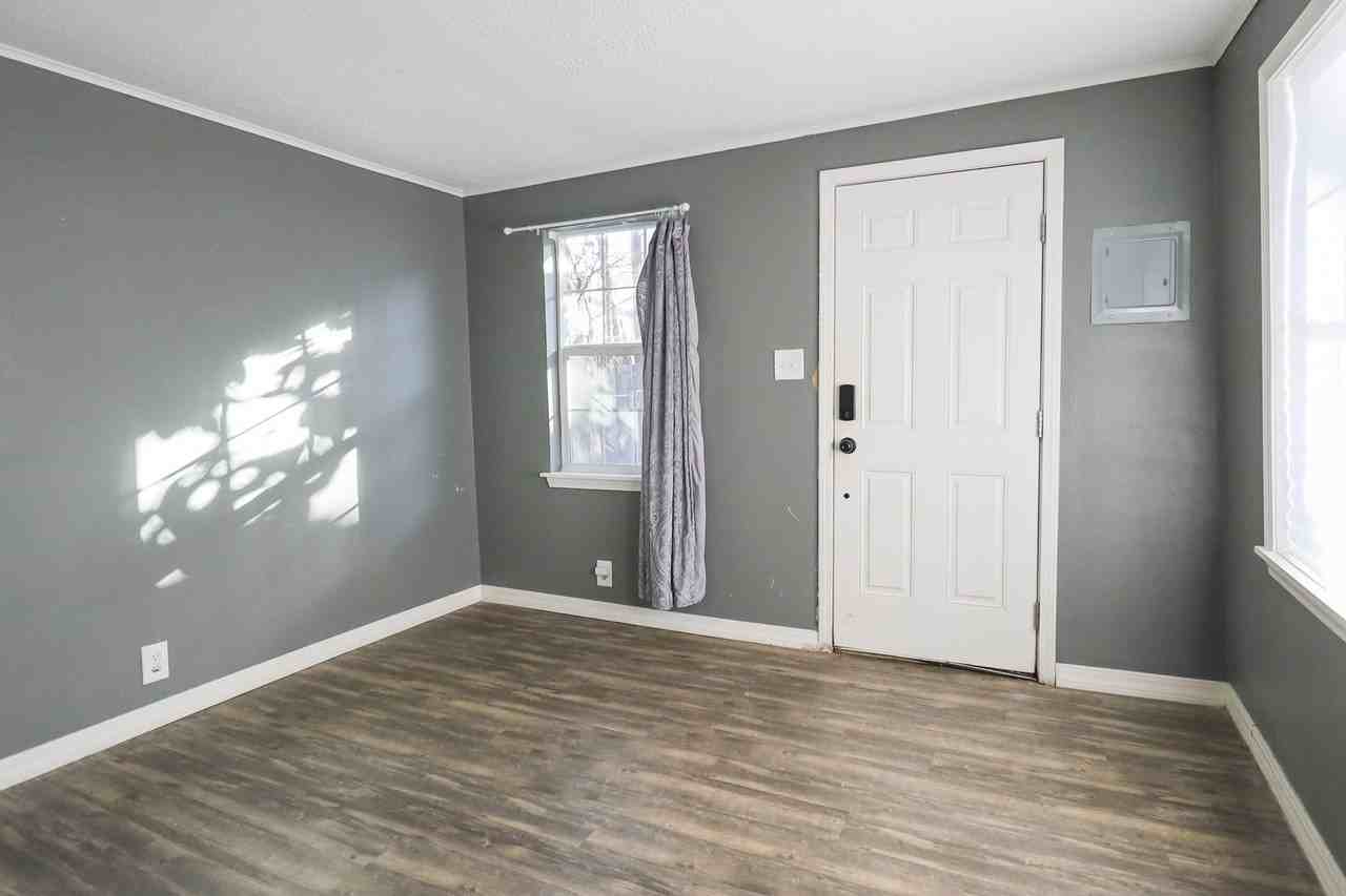 3411 1/2 E 5th Pl - Photo 5 of 15