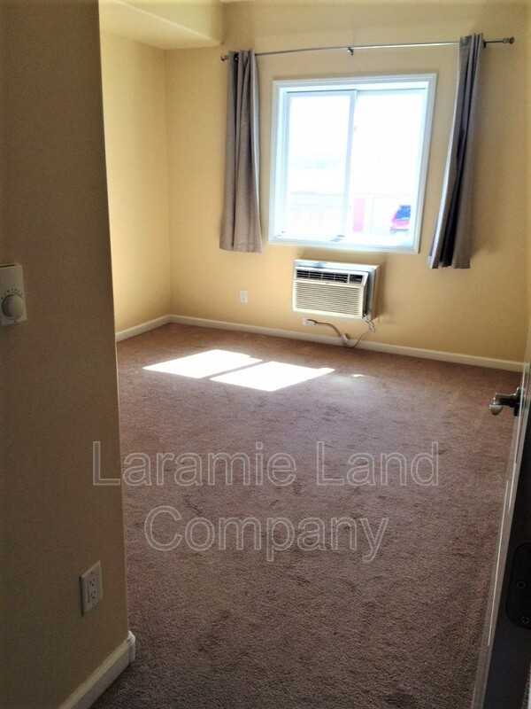 1157 N 17th St - Photo 6 of 9