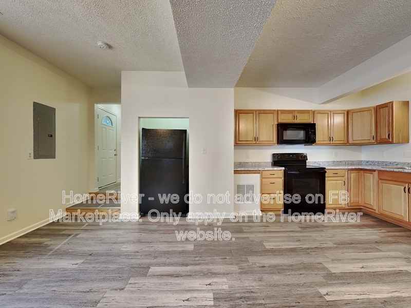 514 E Washington St #B - Photo 2 of 15