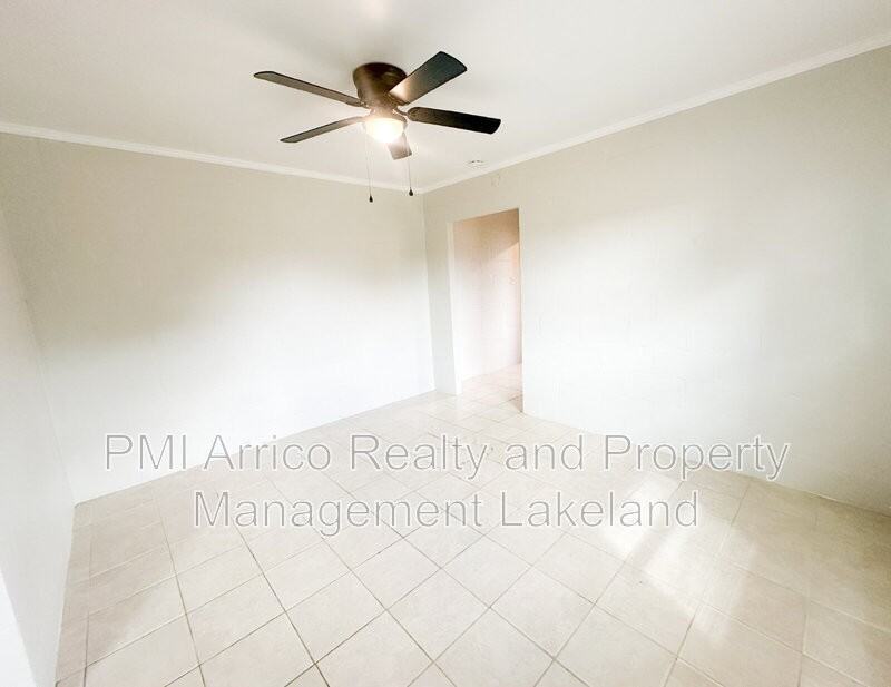 324 Pearl St #2 - Photo 7 of 19