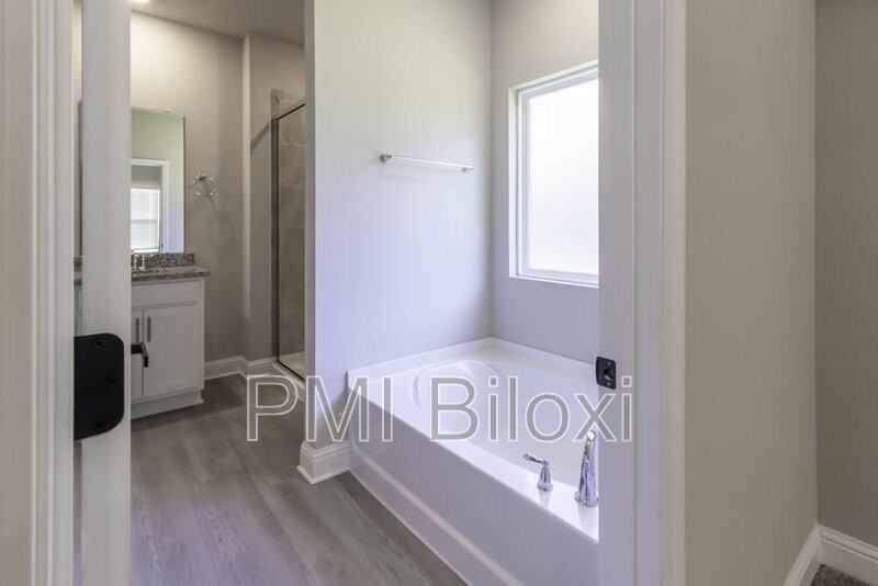 84 Saltmeadow Cir - Photo 4 of 33